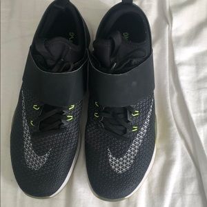 Men’s Nike Zoom training sneaker 9.5 gently worn